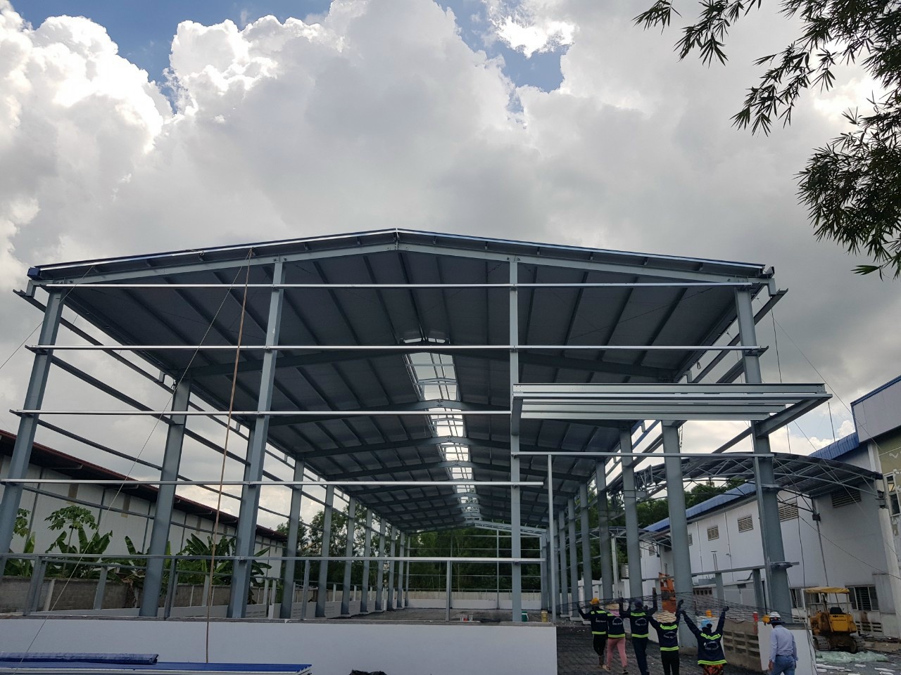Thi Công Mái Panel Chất Lượng Cao An Toàn Và Tiết Kiệm
