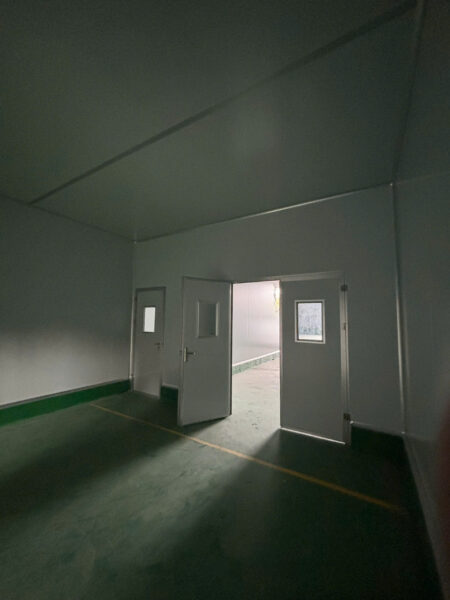 Thi Công Vách Panel Trần Mái Nhà Xưởng Ngăn Phòng Giá Rẻ 160k/m2 tại TPHCM [Mới Nhất 2026] - thi cong panel nha may hoang kim 13