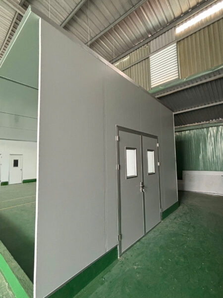 Thi Công Vách Panel Trần Mái Nhà Xưởng Ngăn Phòng Giá Rẻ 160k/m2 tại TPHCM [Mới Nhất 2026] - thi cong panel nha may hoang kim 21