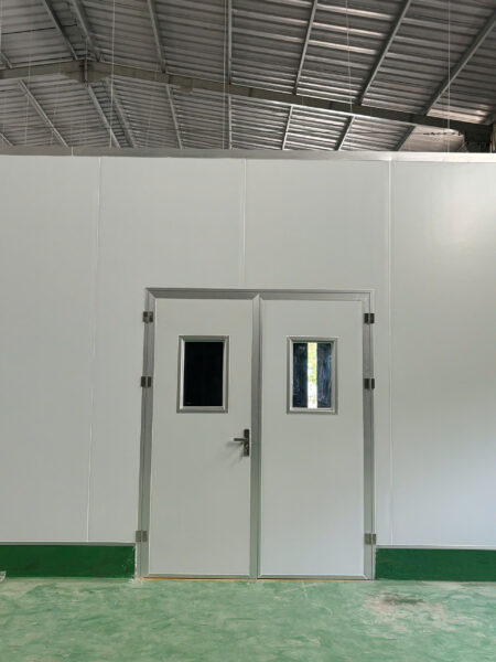 Thi Công Vách Panel Trần Mái Nhà Xưởng Ngăn Phòng Giá Rẻ 160k/m2 tại TPHCM [Mới Nhất 2026] - thi cong panel nha may hoang kim 3
