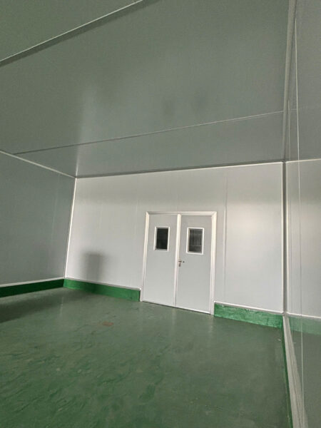Thi Công Vách Panel Trần Mái Nhà Xưởng Ngăn Phòng Giá Rẻ 160k/m2 tại TPHCM [Mới Nhất 2026] - thi cong panel nha may hoang kim 9